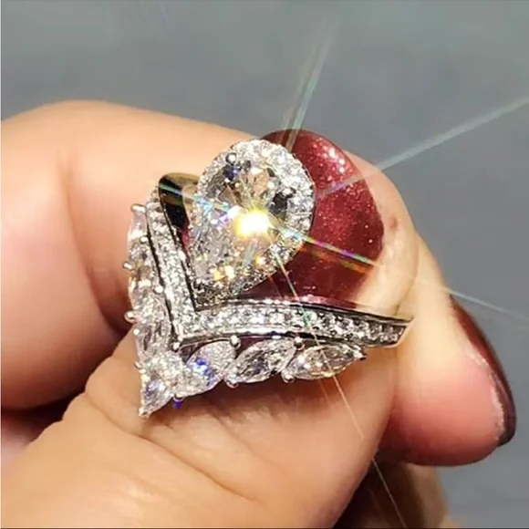 NEW 925 Silver Luxury Princess Crown Promise Diamond Ring - Picture 2 of 4